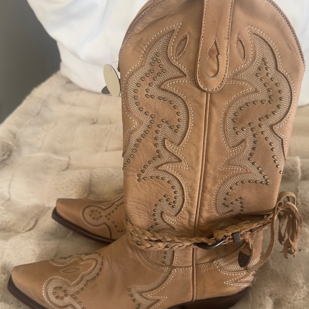Idyllwind Tan Leather Ankle Boots ( no box). - Picture 2 of 5